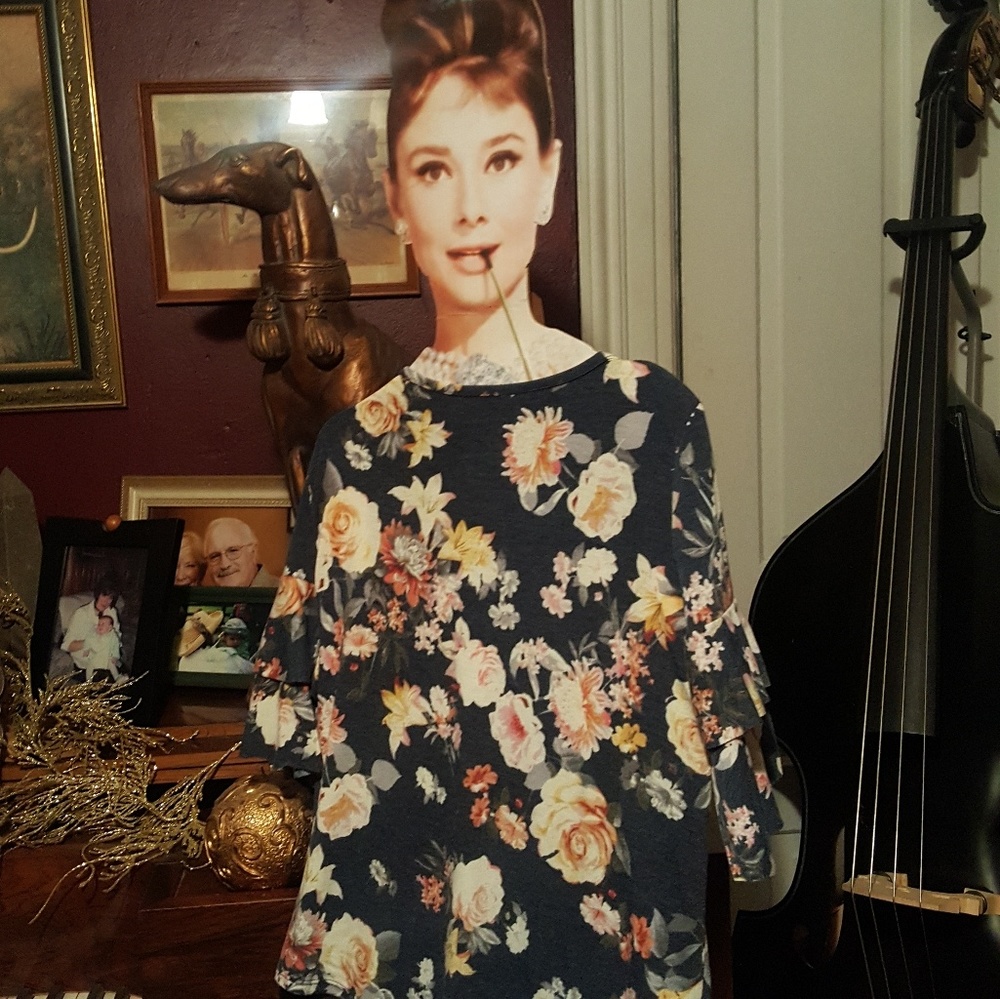 Floral Blouse with open back